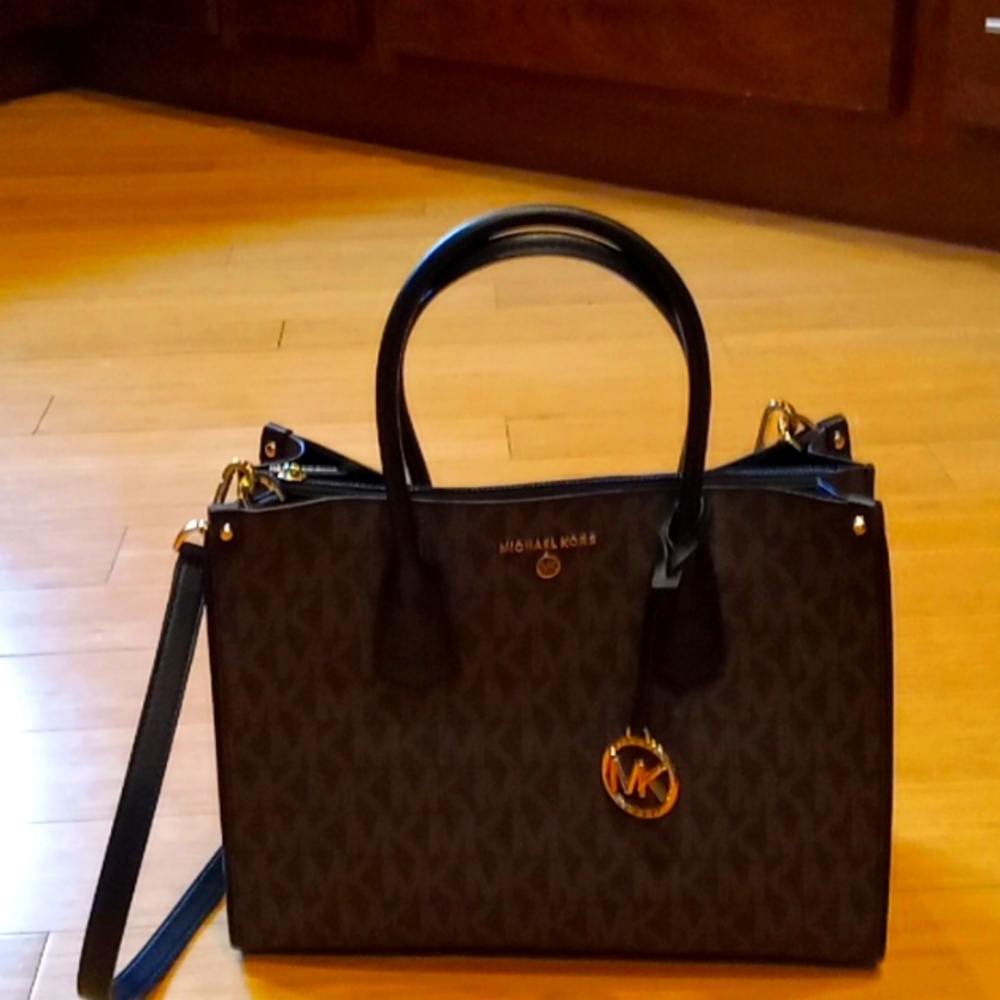 Michael Kors bag/purse